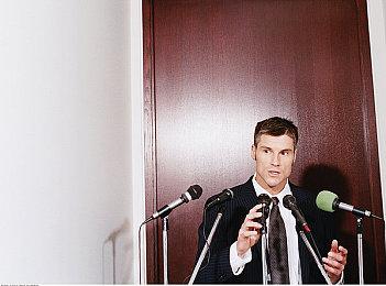 30人潜水探索游戏《永恒蔚蓝 流光》发布介绍视频